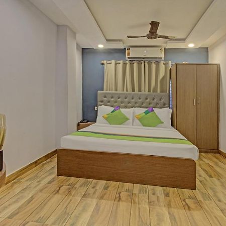 Hotel Royal Crowne Near Kolkata Airport Exterior foto