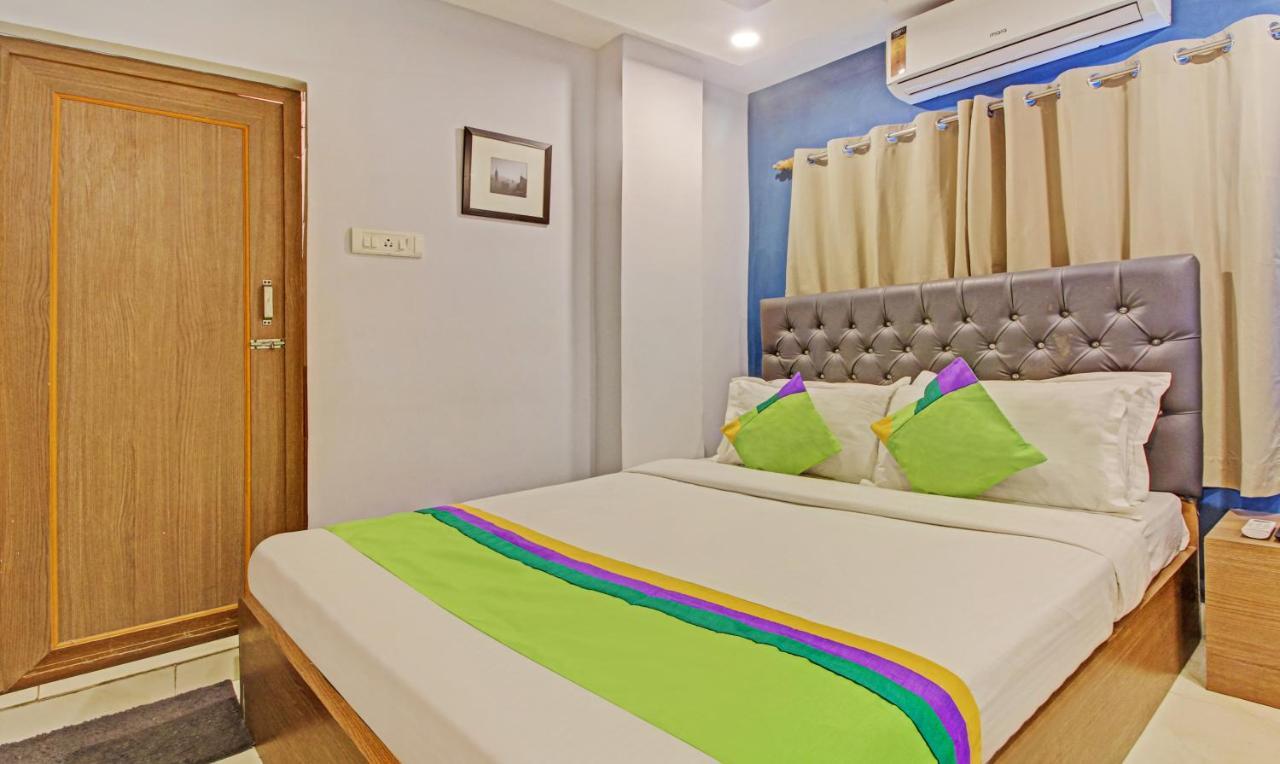 Hotel Royal Crowne Near Kolkata Airport Exterior foto